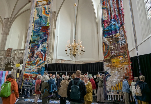 Textielfestival inside Joriskerk